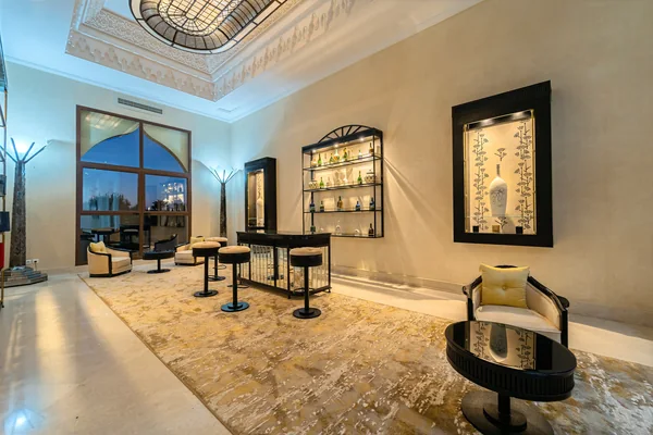 Mirana Palace dining room
