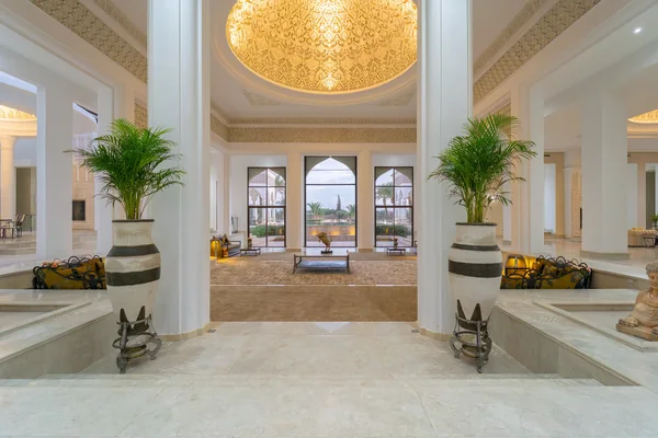 Mirana Palace grand entrance hall