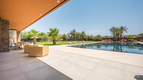 Villa Helena pool terrace
